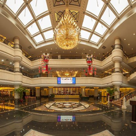 Dongfang Hotel Duy Phường Ngoại thất bức ảnh